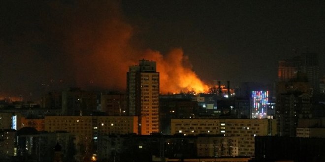 Ukrayna'nın başkenti Kiev gece boyunca çatışmalara sahne oldu