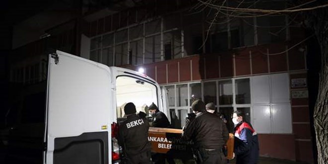 zmir'de tartt eini baklayarak ldren kii gzaltna alnd