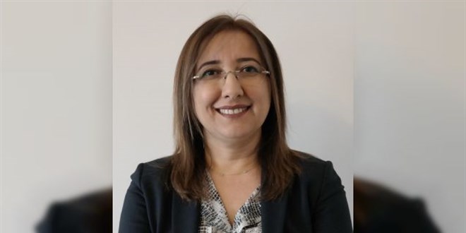 Öğretmen anne, kızına şifa ararken kurduğu dernekle yüzlerce hastaya umut oluyor