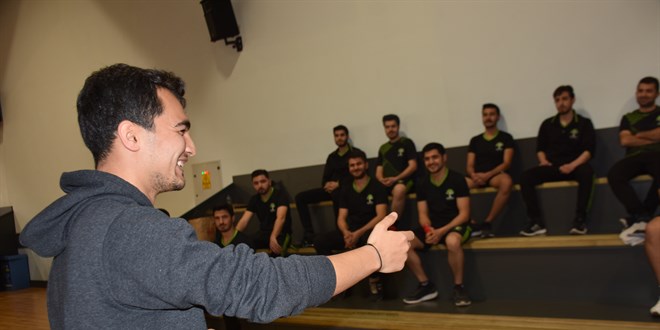 Eğitim aldığı spor akademisine antrenör olarak döndü