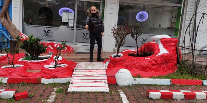 'Yaşlılar rahat yürüsün' diye yaptırdı, hırsızlar çaldı