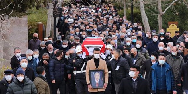 Eski Bakan Somuncuoğlu son yolculuğuna uğurlandı