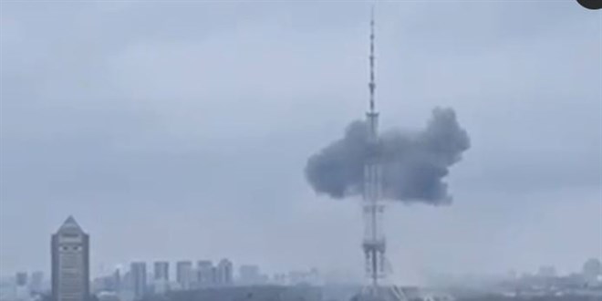 Rusya Kiev'deki televizyon kulesini vurdu: 5 ölü, 5 yaralı
