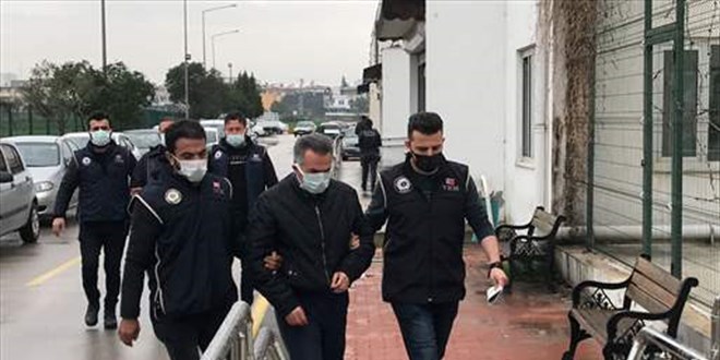 İhraç doktor, polis, öğretmen ve sağlık memuru dahil 10 zanlıya FETÖ gözaltısı