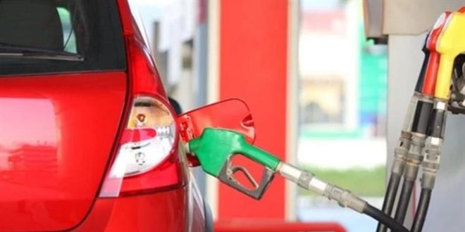 Benzin ve motorine iki günde ikinci zam