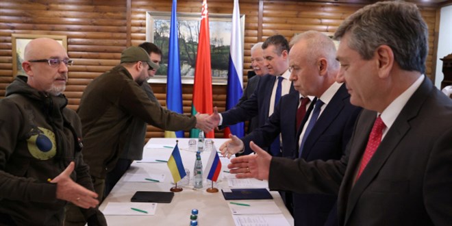 Ukrayna ile Rusya sivillerin tahliyesi konusunda anlaştı