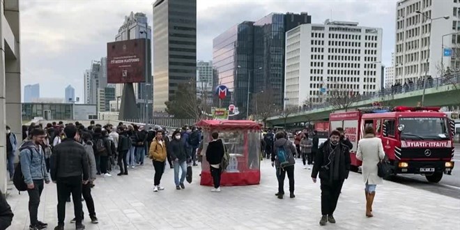 Metroda intihar girişimi seferleri aksattı