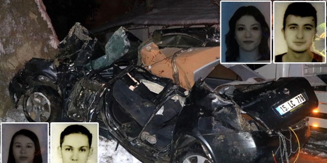 Hurdaya dönen otomobil 21 yaşındaki 4 gence mezar oldu