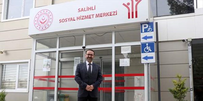 Yurtta büyüyen Sosyal Hizmetler Müdürü, 28 yıldır kader ortakları için çalışıyor