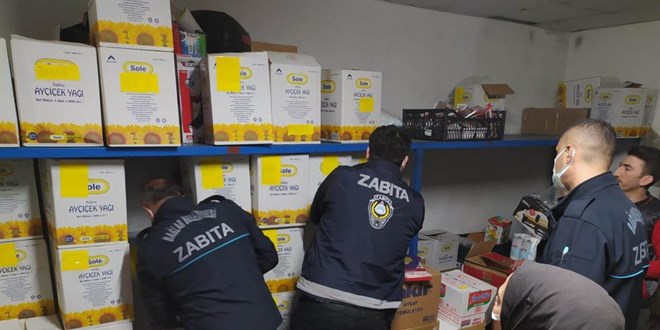 Belediyeden yağ stoklayan marketlere gece baskını