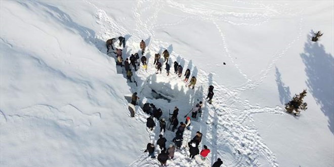 Bin 700 rak�mdaki Cula Deli�i'ne kar dolduruldu