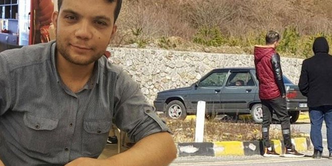 �ar�� ve mahalle bek�isi, otomobilinde �l� bulundu
