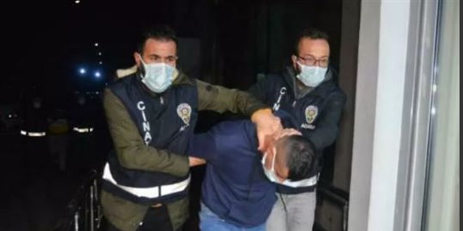 Kız çocuğunu yaralayıp babasını öldüren şüphelilerden biri polis baskınında intihar etti