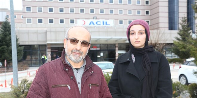 Üniversiteli Rabia, köpekten kaçarken otomobilin altında kaldı