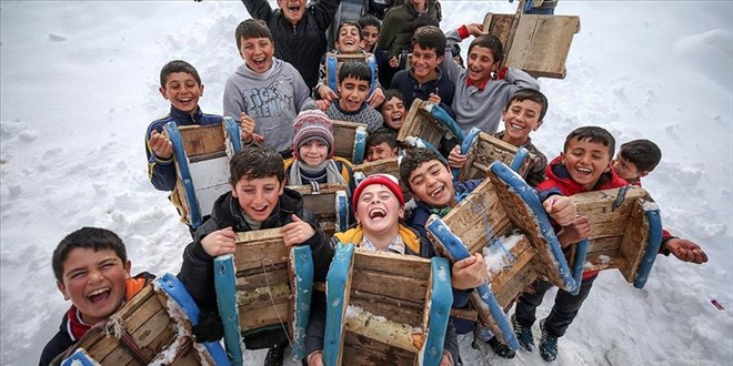 Bitlis'te okullara kar engeli