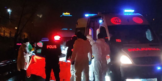Köprüden atlayarak intihar etti! Üzerinden 5 araba geçti 200 metre sürüklendi