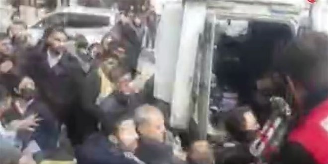 Diyarbakır'da iğrenç olay! Küçük kızı taciz edince ortalık karıştı: Linç edildi