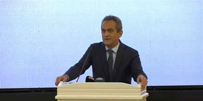 Bakan Özer'den okul yöneticilerine 'velilerle maddi ilişki kurmayın' uyarısı
