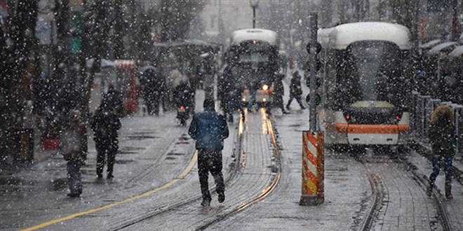 İstanbul'da kar ve buzlanmaya karşı alınan önlemler açıklandı