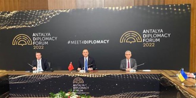 Antalya'da tarihi üçlü zirve sona erdi