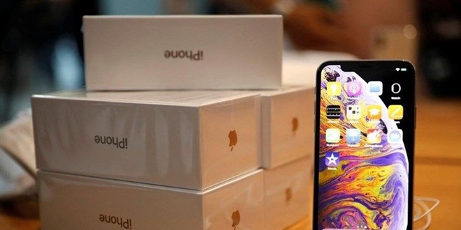 Apple, iPhone kutularnda eksiklie giderek milyarlar kazand!