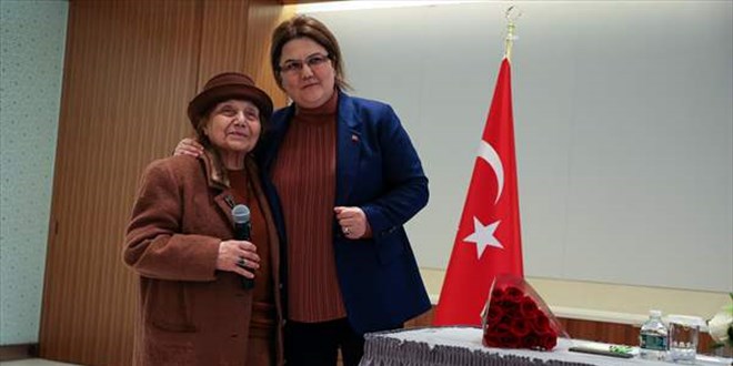 Bakan Yanık, New York'ta Türkevi'nde Türk toplumu temsilcileriyle görüştü