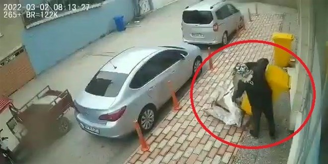 Yok artık...Çöp konteynerlerini böyle çaldı