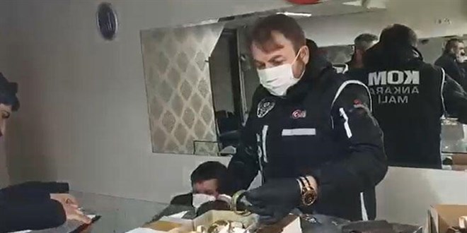 Dolandırıcılara operasyonda 10 altın, 2 bin 300 dolar, 390 bin lira mağdurlara iade edildi