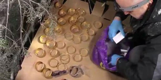 Çaldıkları altınları mezara gömen 6 şüpheli tutuklandı