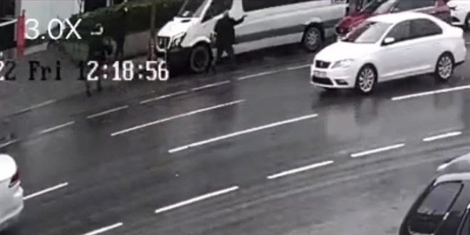 Emekli polis, 700 bin TL'sini çalan gaspçılara sokakta kurşun yağdırdı
