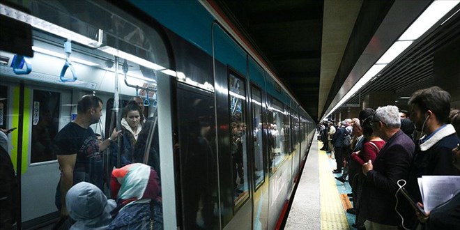 Marmaray trenleri gece saat 02.00'ye kadar hizmet verecek