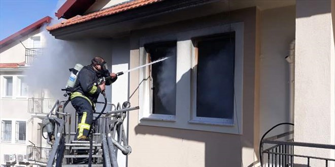 Mu�la'da bir saat i�inde 3 ayr� evde yang�n ��kt�