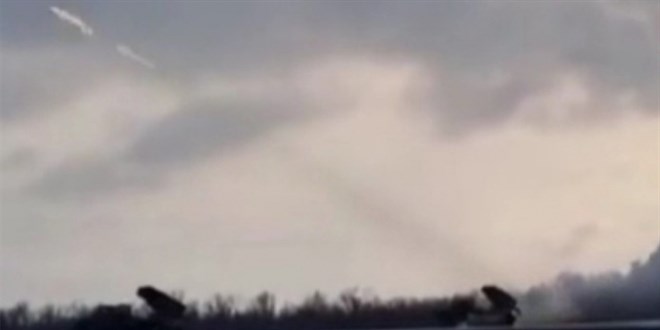 Ukrayna, Rus mevzilerini çoklu roketatarla vurdu
