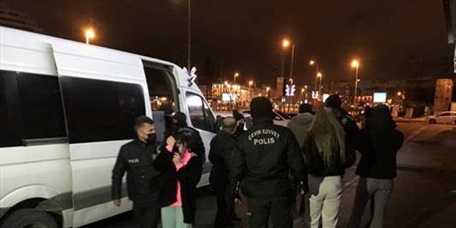 Kayseri merkezli 4 ilde silahl� su� �rg�t� operasyonunda 35 ��pheliye g�zalt�