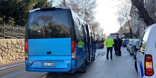 Başkentte otobüse arkadan çarpan dolmuştaki 8 kişi yaralandı