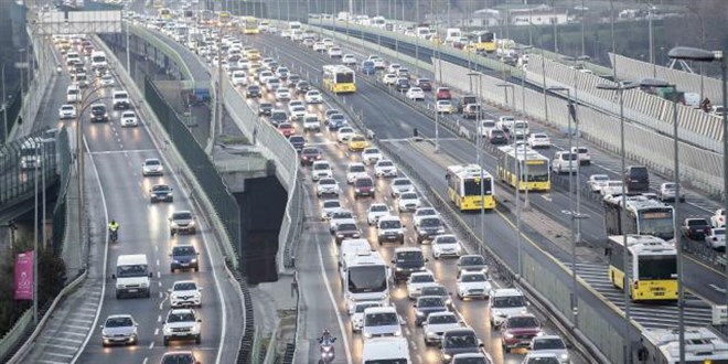 İstanbul'da her 3 kişiye 1 araç düşüyor