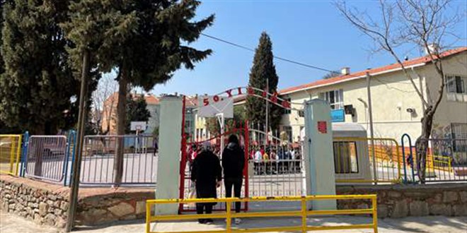 Sınıf öğretmeni darbedildiği iddiasıyla veliden şikayetçi oldu
