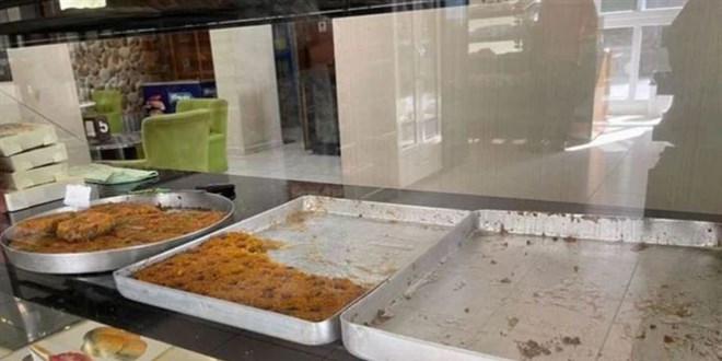 Bayat ekmekten sonra bayat tatl� sat��lar� ba�lad�