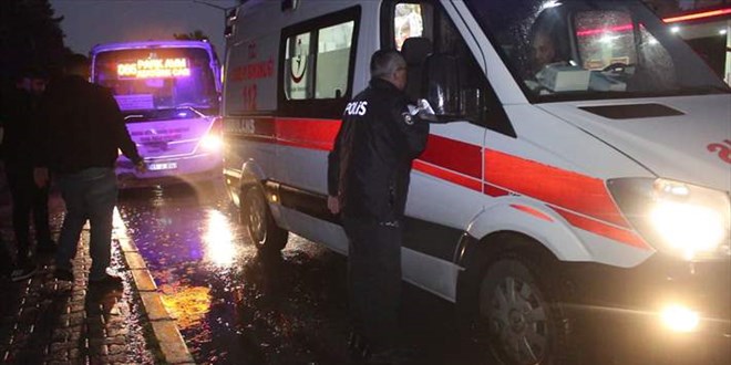 Adana'da bıçaklı saldırıya uğrayan özel halk otobüsü şoförü yaralandı