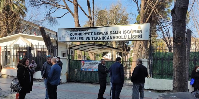 Öğrenciler benzer isimli okullar nedeniyle sınav yerini karıştırdı