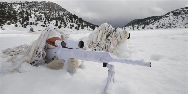 Komandolar zorlu k�� �artlar�na daima haz�r