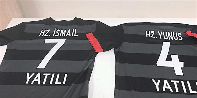 Kabataş Erkek Liseliler Derneği'nden 'peygamberlere' saygısızlık