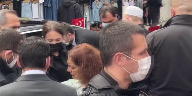 Cumhurbaşkanı Erdoğan Üsküdar'da vatandaşlarla sohbet etti