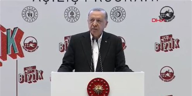 Erdoğan'dan gençlere tavsiye: Kağıda basılı kitabı çantanızdan eksik etmeyin