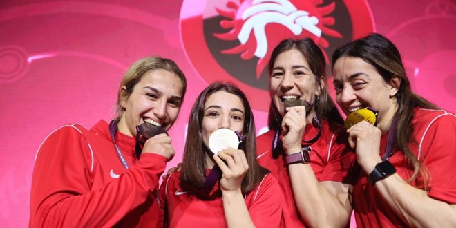 Kadın Güreş Milli Takımı Avrupa Şampiyonu oldu