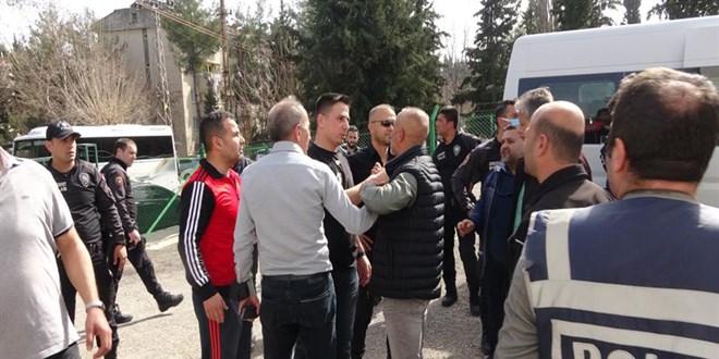Amatör maçta ortalık savaş alanına döndü
