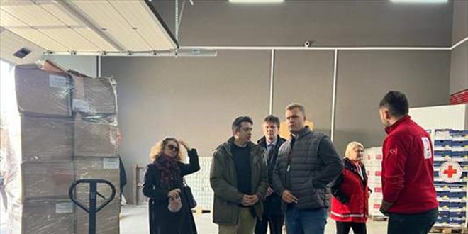 Türk Kızılayının Ukrayna'ya 13 yardım tırı ulaştı