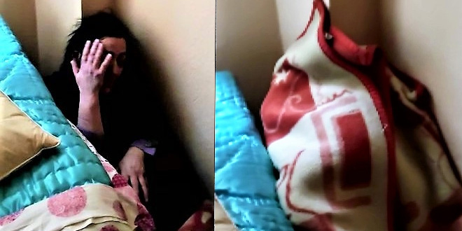 Yaşlıları uyutup soyan kadın battaniyenin içinden çıktı