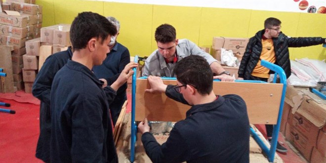 Dışı okul içi fabrika: Üreterek öğreniyorlar