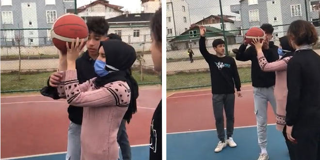 Görme engelli öğretmenlerine basketbol atmayı öğrettiler